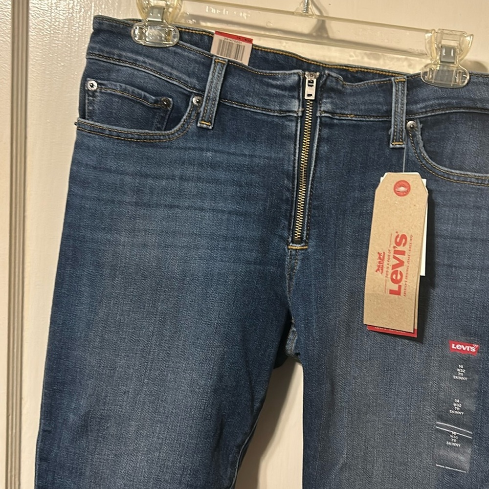 Brand new skinny jeans a